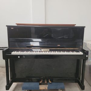 #923700 Piano Vertical para estudio marca HEINRICH & DECKER  en Remate.