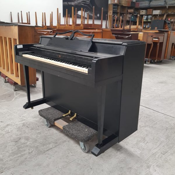 #418863 PIANO PARA SUS PEQUES, WURLITZER 6 OCTAVAS EN REMATE