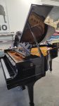 Steinway & Sons Modelo M: El Piano Que Habla de Elegancia, Prestigio y Pasión por la Música a su Alcance.