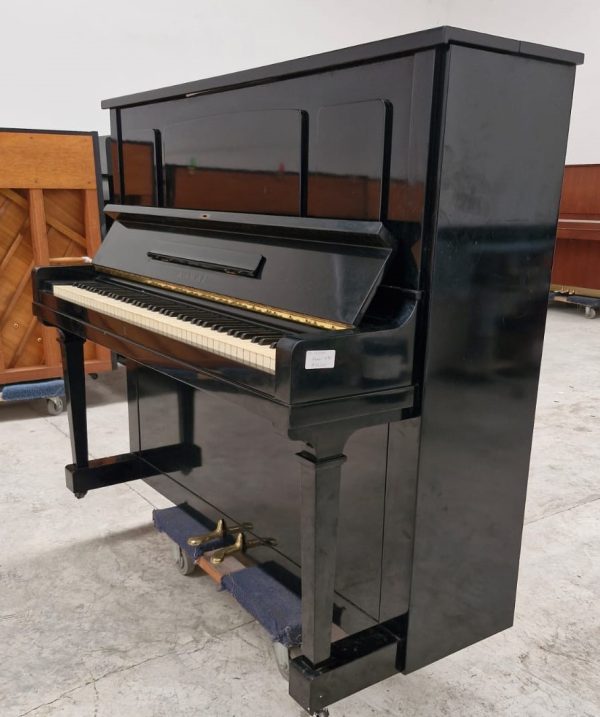 #145460 Piano KAWAI Modelo K50, Oportunidad Única.