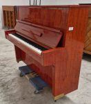 #2489665 Distinguido Piano  YAMAHA Modelo W104.
