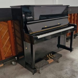 #370420 Piano KAWAI, Modelo KU-1, Elegancia y Calidad Japonesa.