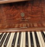 #111951 Piano MEHLIN & SONS, 1/4 de cola, Garantizado.