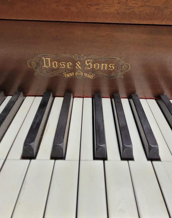 #82113 Piano VOCE & SONS 1/4 de cola, Súper Precio, Garantizado.