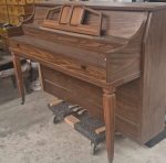 #128542 Piano marca CURRIER, elegancia a su alcance.