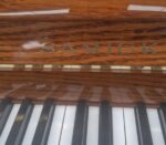 #616193 Piano Estudio/Consola marca SAMICK Alto brillo.