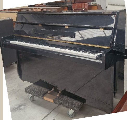 #HHB00947 Piano HYUNDAI Estudio/Consola Elegacia y Calidad.