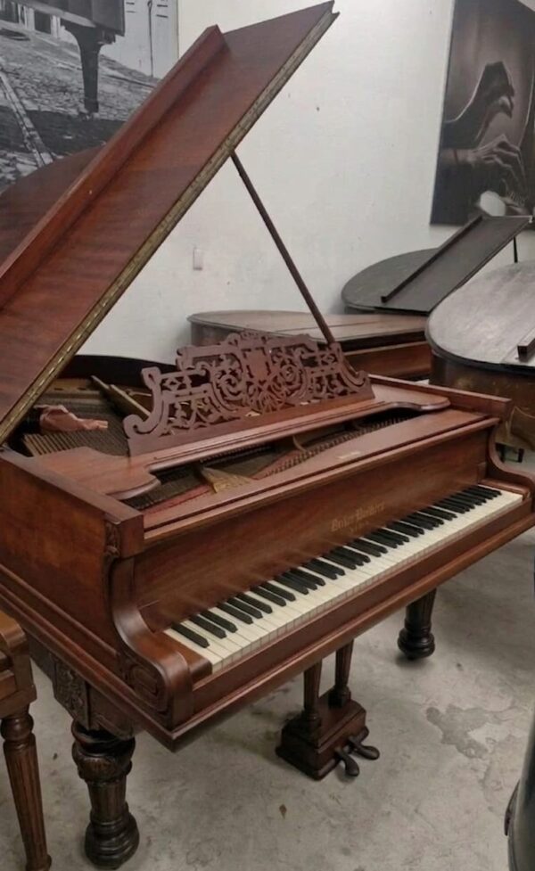 #24639 Piano DECKER BROTHER 	Sonido de Gran Nobleza.