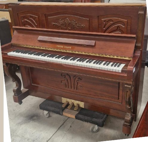#2003315 Piano YOUNG CHANG  Modelo U-121 Carácter sonoro impecable.