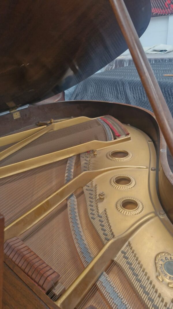 #93853 Piano BALDWIN 1/4 de cola. Sonido con personalidad propia.