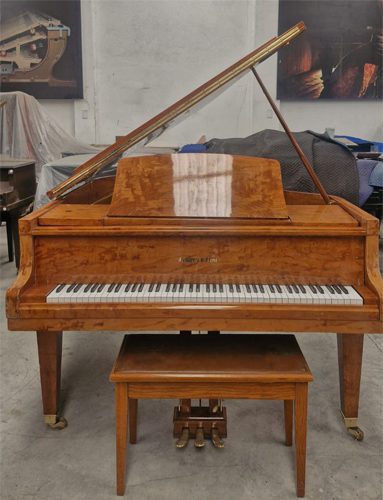 Piano SCHAFER & SONS Raiz de Olmo, Excelente proyección armónica.