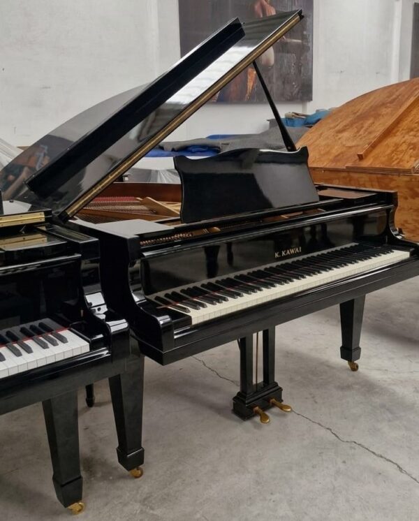 Piano K. KAWAI 500  Sonido Exquisito de gran nobleza.