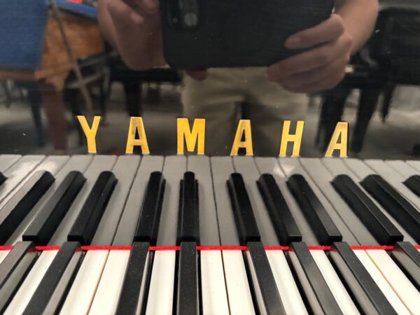 #1368427 Piano de Cola YAMAHA G5E 196 cm | Negro Poliéster Profesional