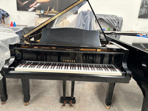 #1368427 Piano de Cola YAMAHA G5E 196 cm | Negro Poliéster Profesional
