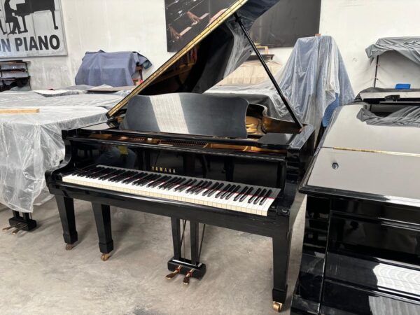 #1368427 Piano de Cola YAMAHA G5E 196 cm | Negro Poliéster Profesional