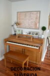 #361677 Piano Espineta Madera de Encino, marca GULBRANSEN