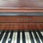 #146177  PIANO  MARCA ESTEY CALIDAD Y SONIDO. A PAGOS.