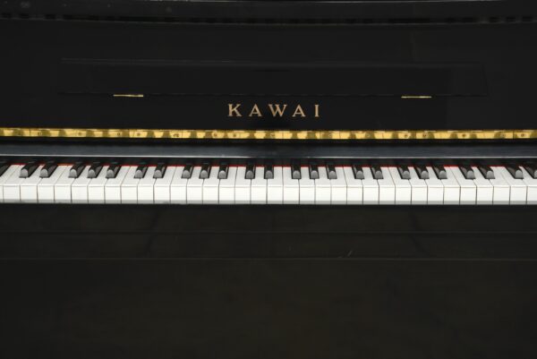 #345938 Piano KAWAI Modelo KU-1, Elegancia, Sondido y Calidad. A un Súper Precio.