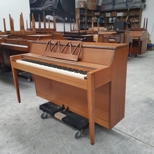 #764297 Piano Espineta NANCY HART By Grand Piano Co.
