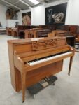 #204185 Piano STARCK, Excelente calidad y Sonido.