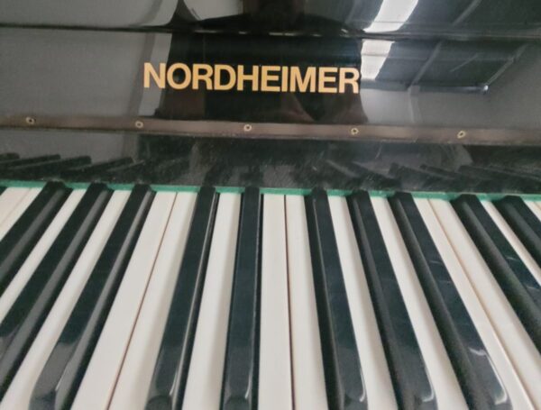 #392902 Piano NORDHEIMER Toronto CA. EN OFERTA!