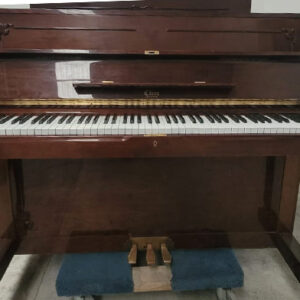 #2117944 Piano CLINE, Modelo CU-44, Estudio.