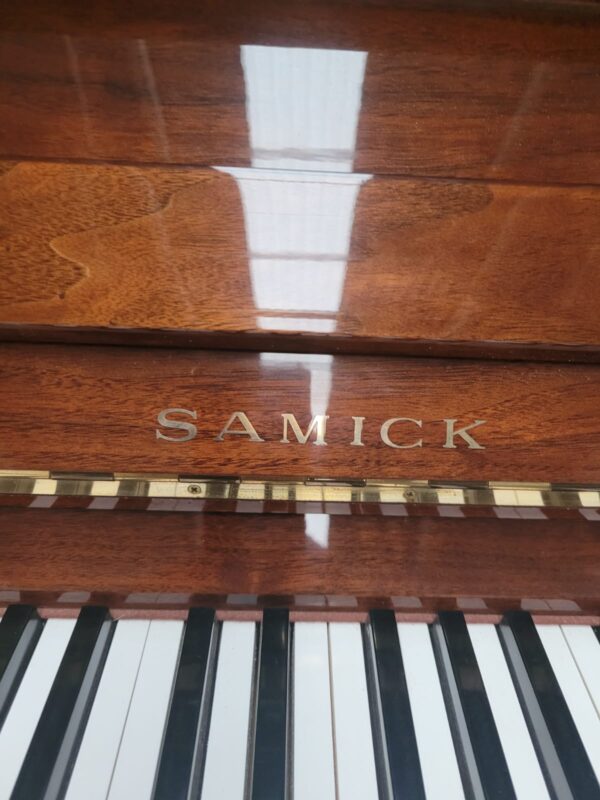 #415070 Piano SAMICK, Estudio, Modelo WG-5, Gloss.