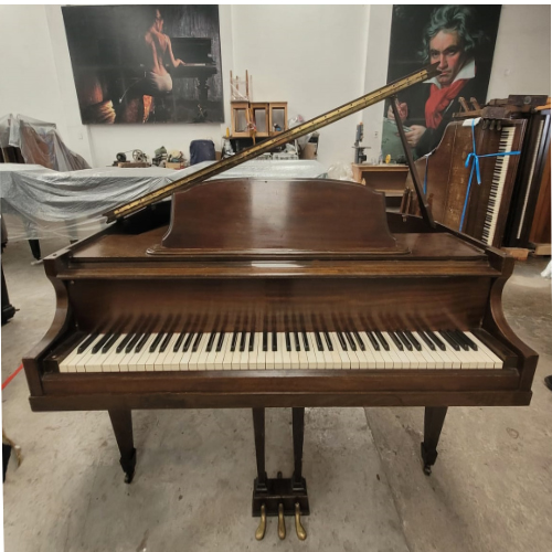 #127105 Piano WINTER 1/8 de cola, Pequeño 140 cms de Largo.