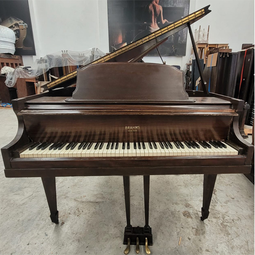#126331 Piano  BRAHMS 1/8 de cola 139 cms de Largo.