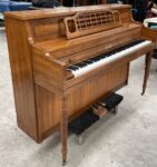 #D10884 Piano WHITNEY By KIMBALL, Tipo Vertical Consola.