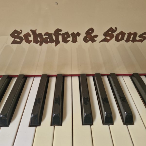 #G025658 Piano SCHAFER & SONS, Modelo S-53.