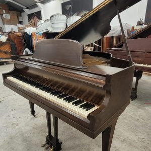 #126331 Piano  BRAHMS 1/8 de cola 139 cms de Largo.