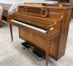 #D10884 Piano WHITNEY By KIMBALL, Tipo Vertical Consola.