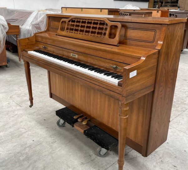 #D10884 Piano WHITNEY By KIMBALL, Tipo Vertical Consola.