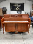 #1321777 Piano YOUNG CHANG, Modelo F-110, Tipo Vertical Estudio/Consola.