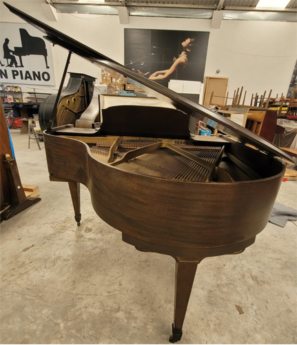 #126331 Piano  BRAHMS 1/8 de cola 139 cms de Largo.