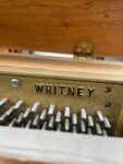 #D10884 Piano WHITNEY By KIMBALL, Tipo Vertical Consola.