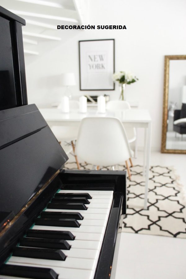 #108060 Piano KAWAI, Modelo K20, Tipo Vertical Estudio.