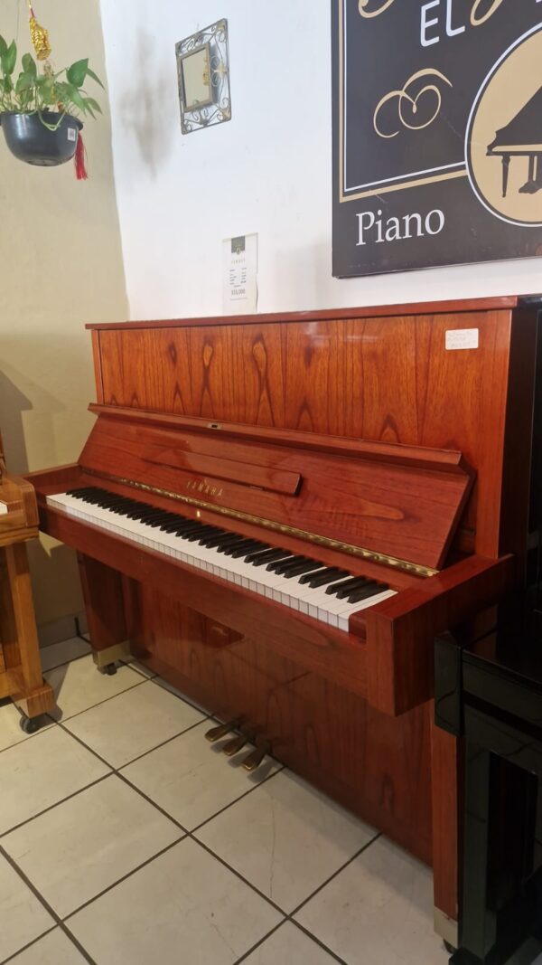 #2125042 Piano YAMAHA, Calidad Sonora y  Prestigio, Garantizado.