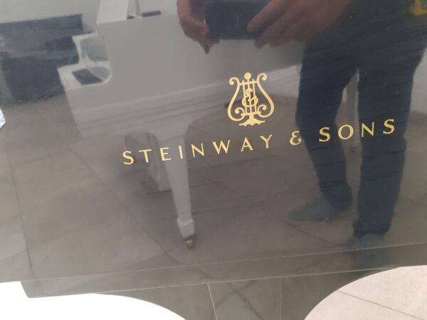 STEINWAY & SONS — El Mejor Piano del Mundo, Ahora a Tu Alcance en Su Majestad el Piano.